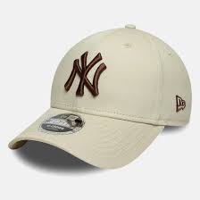 Cream Curved-Brim Cap